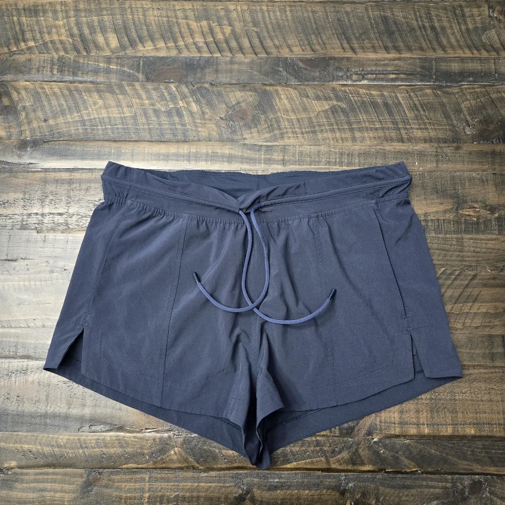 LULULEMON Stroll At Sundown Shorts | 8‎